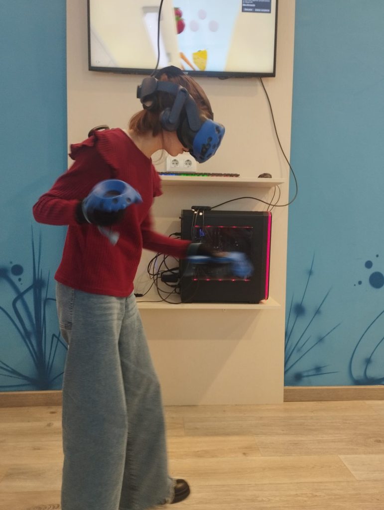 Chicos en realidad virtual